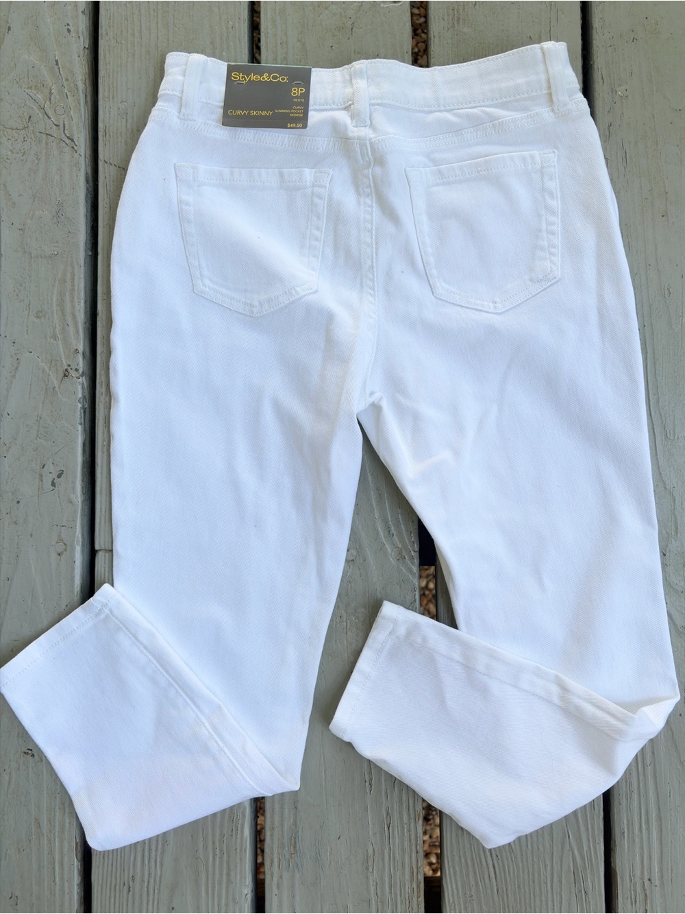 Style & Co Bright White Denim Straight-Leg Curvy Skinny Jeans NWT Size 8P Petite